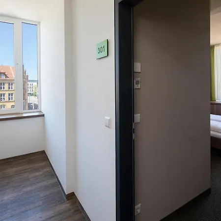 מלון Joesepp's Am Schweizerberg 3*