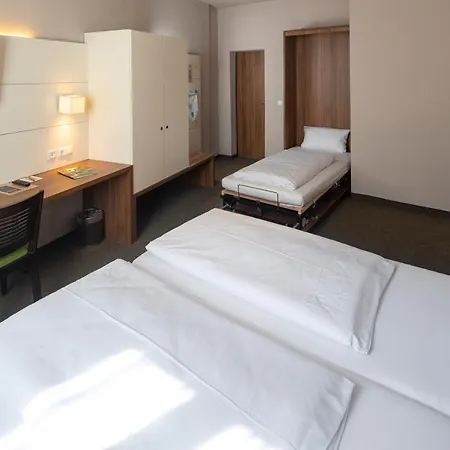 מלון Joesepp's Am Schweizerberg 3*