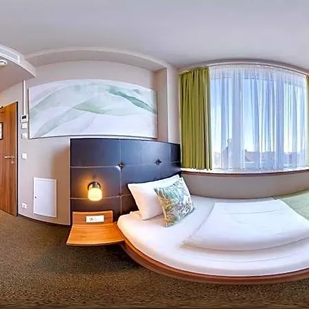 Joesepp's Am Schweizerberg Hotel 3*